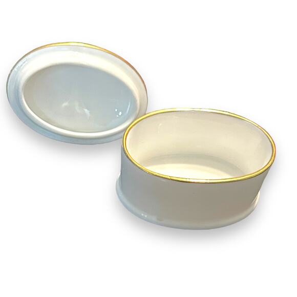 Vintage Crown Staffordshire Fine Bone China Floral Trinket Box - Picture 2 of 4